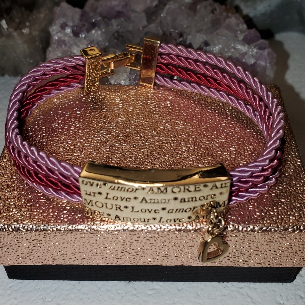LOVE AMORE Rope Bracelet Gold Dangling Heart Valentine's Day Gift New